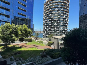 Urban Retreat Modern Elegance in Docklands